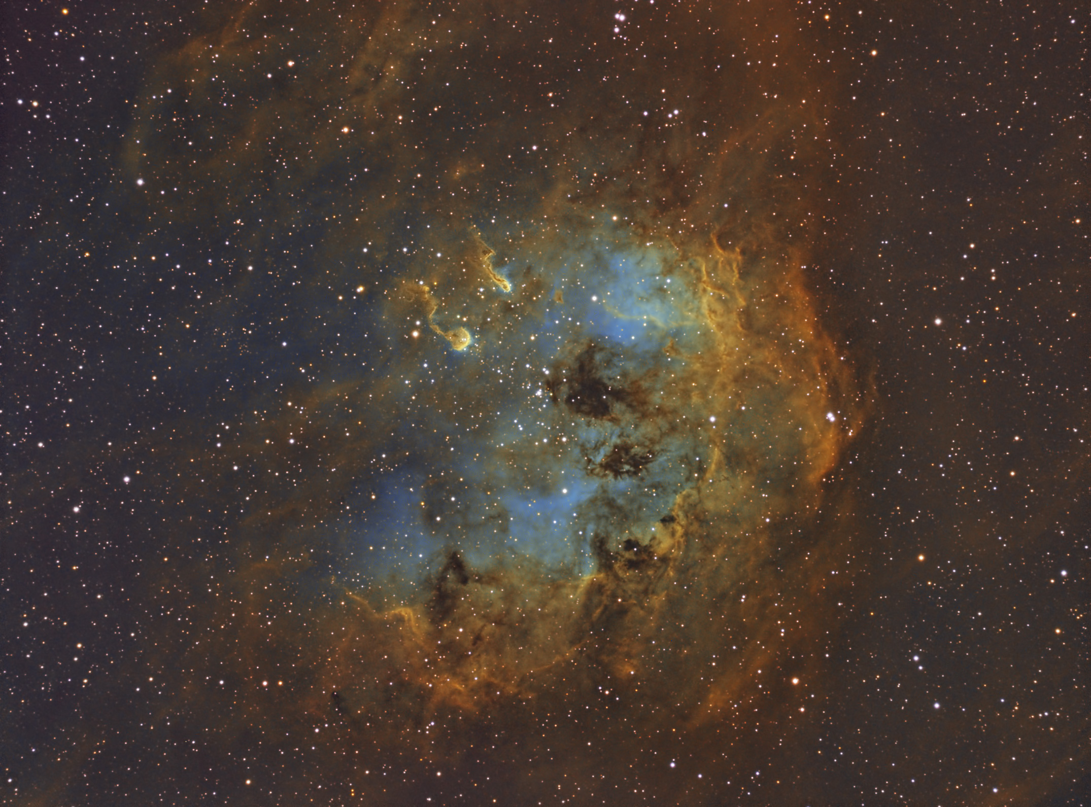 Skywatcher Photo Catches Cosmic 'Tadpoles' in Celestial Pond